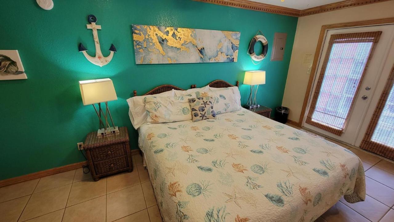 Cozy 2 Bedroom With Big Pool - Campeche Triplex Unit C Home South Padre Island Esterno foto
