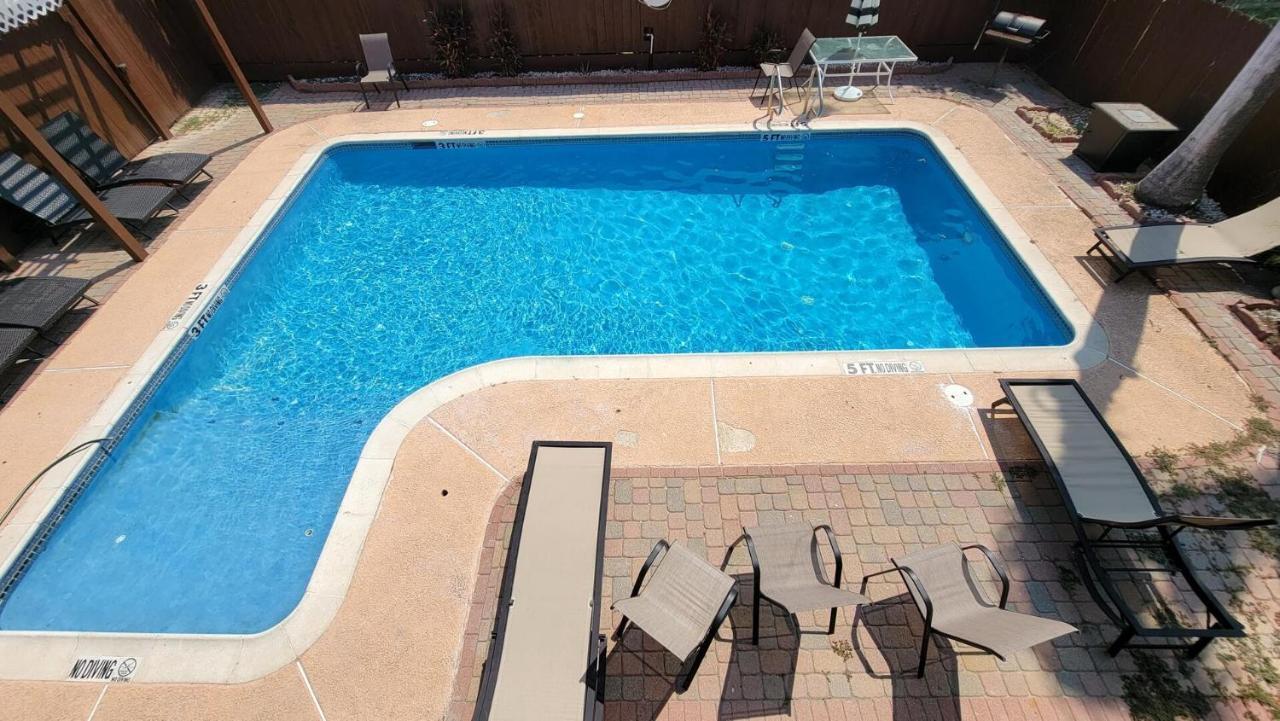 Cozy 2 Bedroom With Big Pool - Campeche Triplex Unit C Home South Padre Island Esterno foto